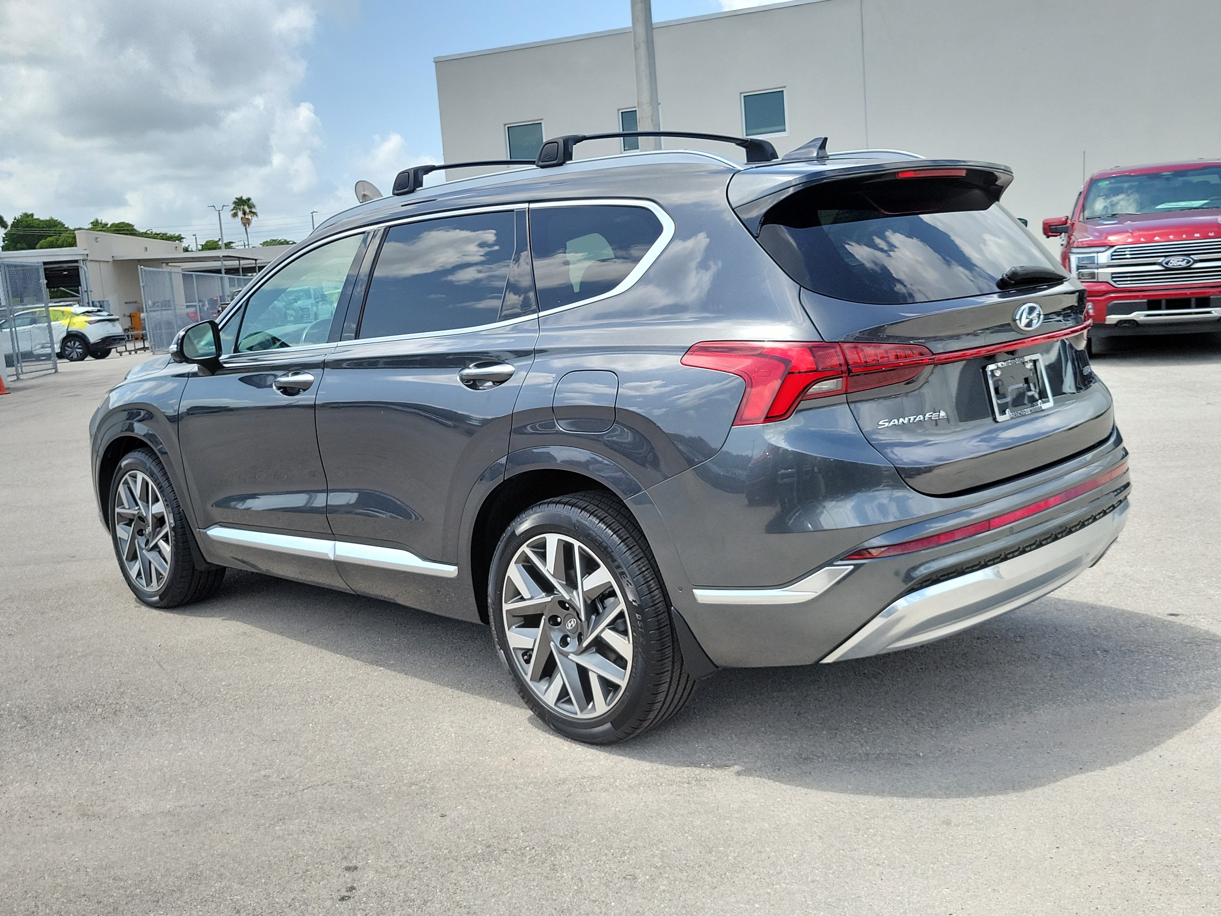 Used 2022 Hyundai Santa Fe Calligraphy FWD image 7
