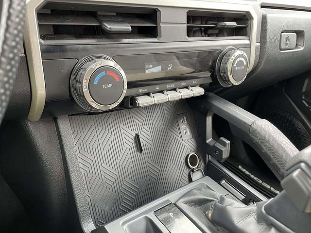 Used 2025 Toyota Tacoma SR5 image 29
