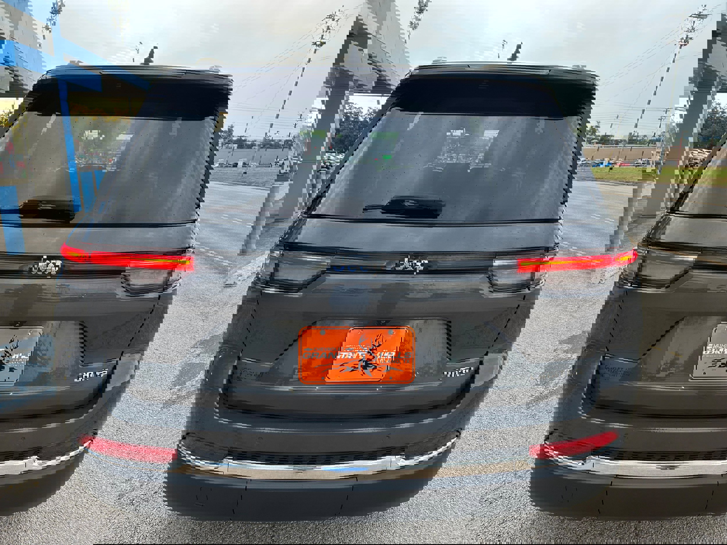 Used 2022 Jeep Grand Cherokee Limited image 4