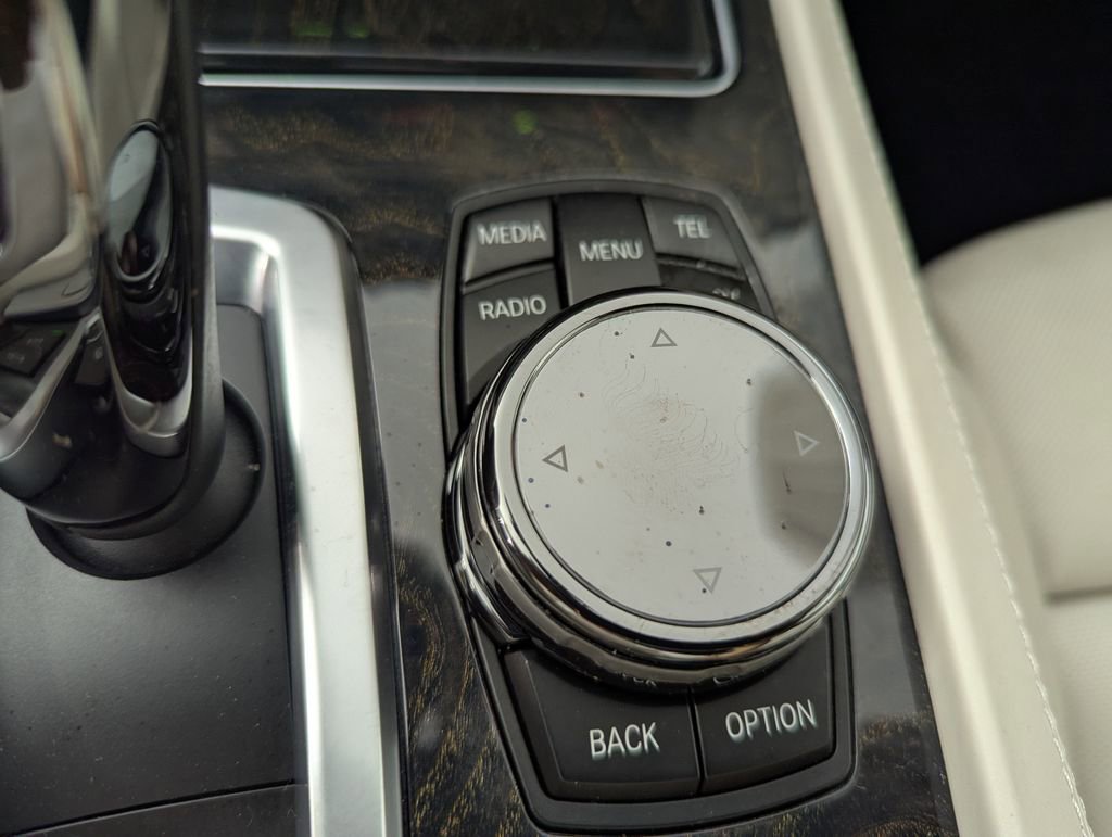 Used 2015 BMW 750Li RWD image 52