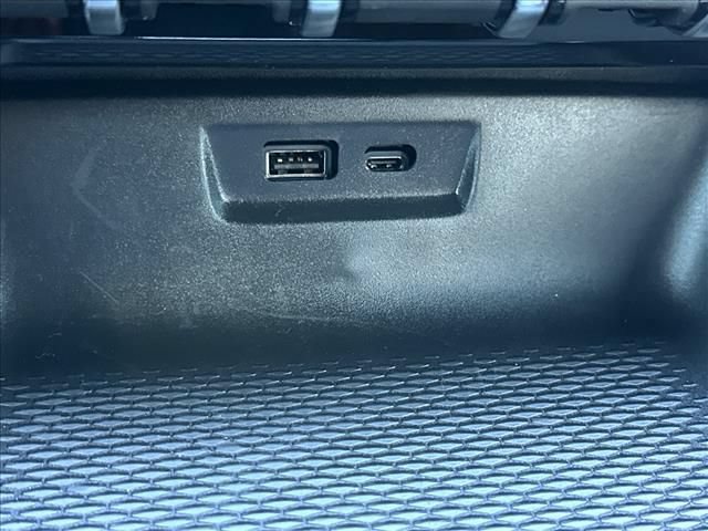 New 2027 GMC Terrain Elevation FWD image 32