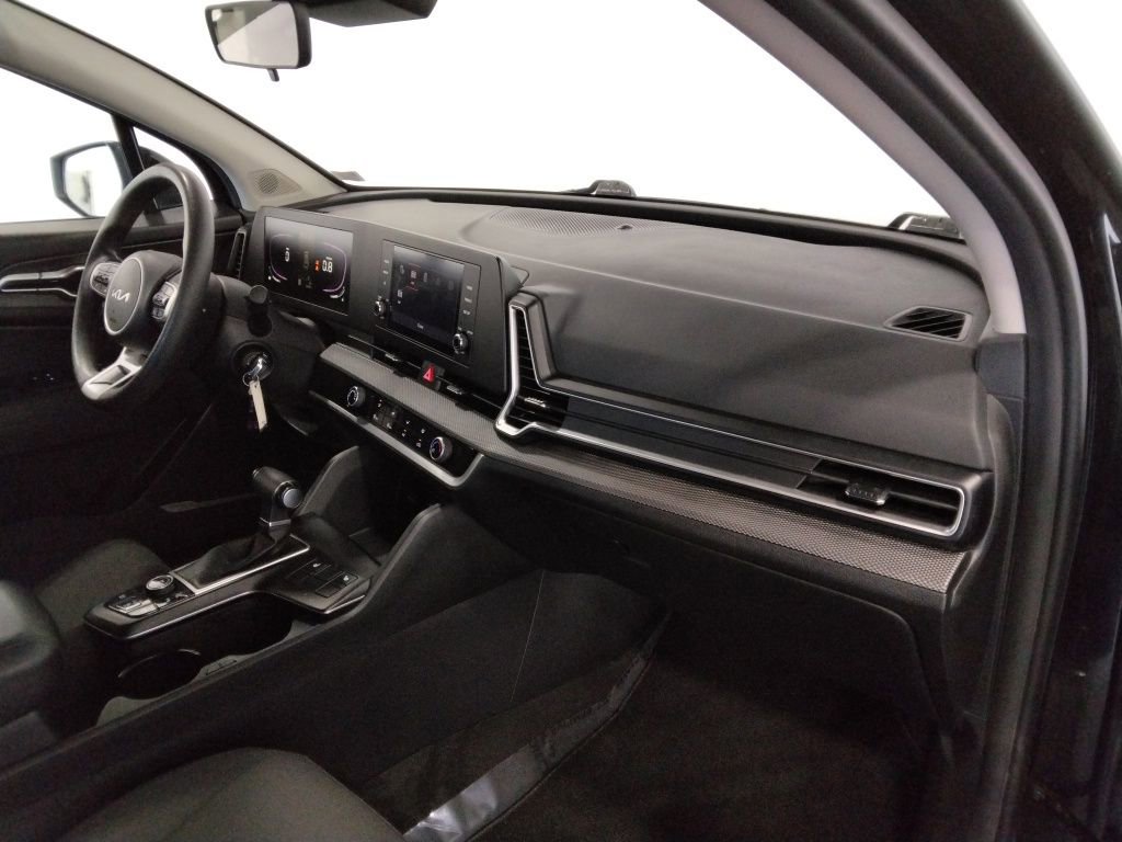 Used 2024 Kia Sportage LX image 39