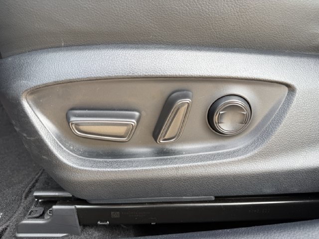 Used 2024 Toyota Camry XSE FWD image 25