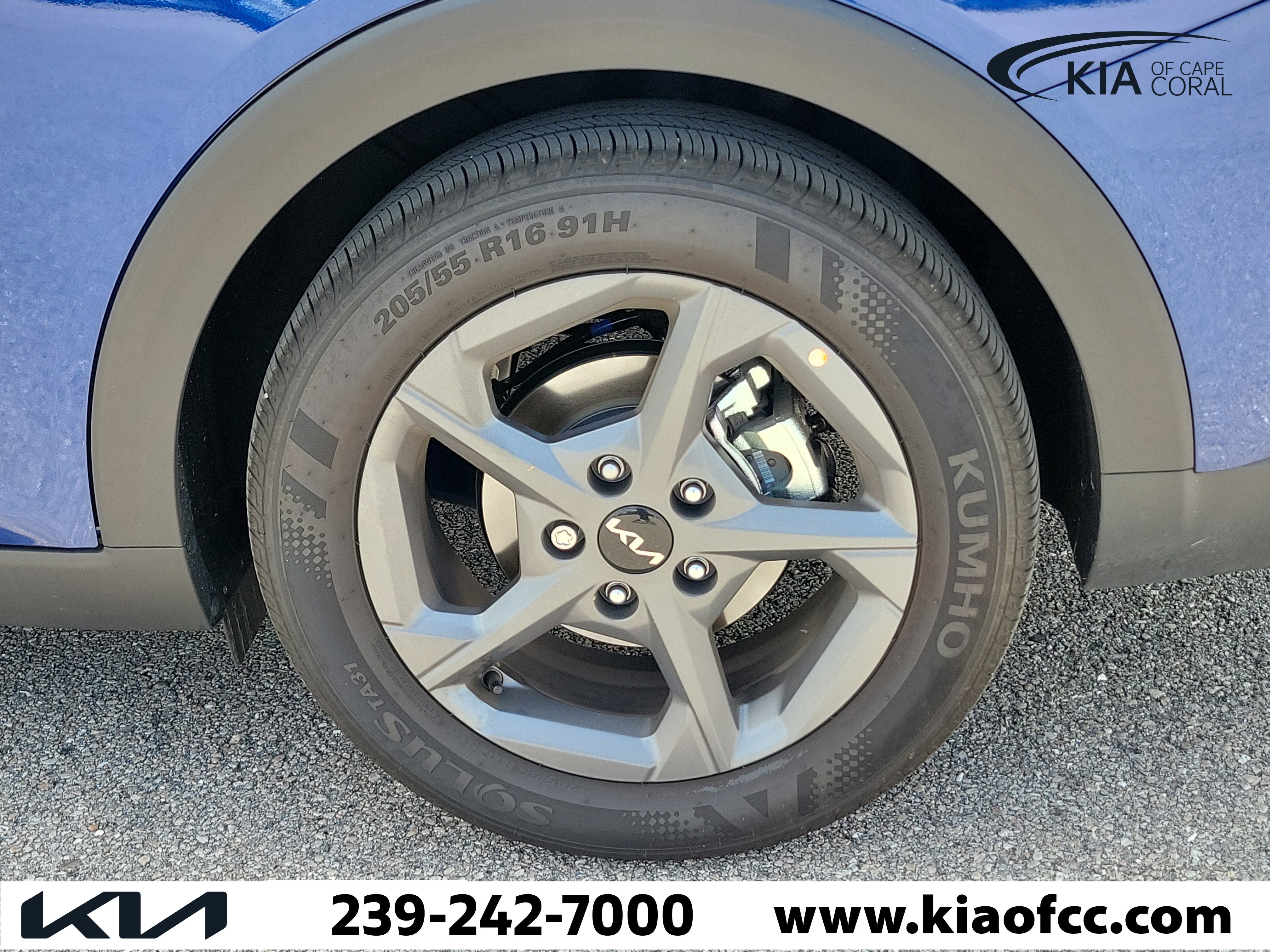 Used 2025 Kia K4 LXS FWD image 12