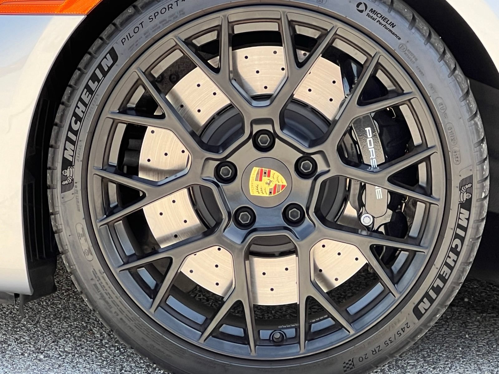 Certified 2023 Porsche 911 Targa 4 GTS AWD/4WD image 18