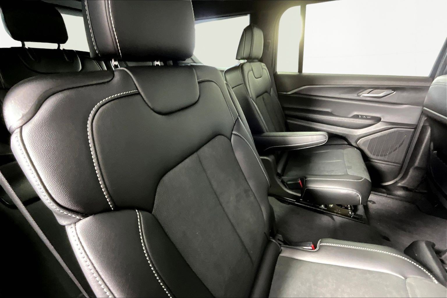 New 2025 Jeep Grand Cherokee L Altitude AWD/4WD image 20