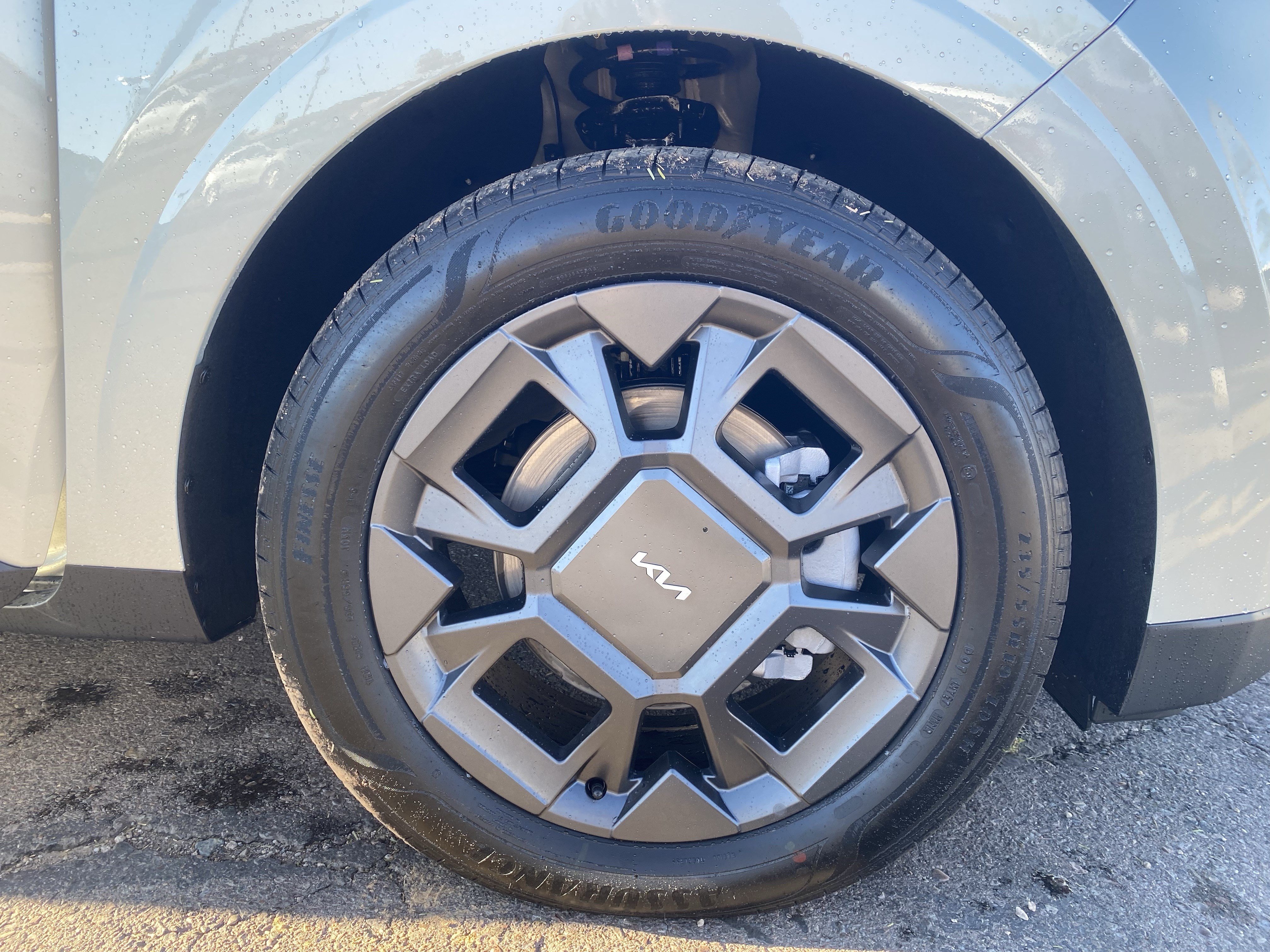 New 2026 Kia Carnival EX FWD image 7