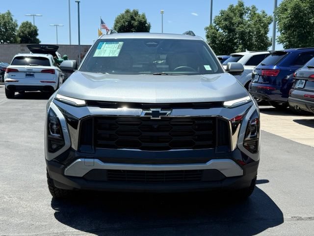 Used 2025 Chevrolet Equinox ACTIV w/ Safety and Technology Package AWD/4WD image 3