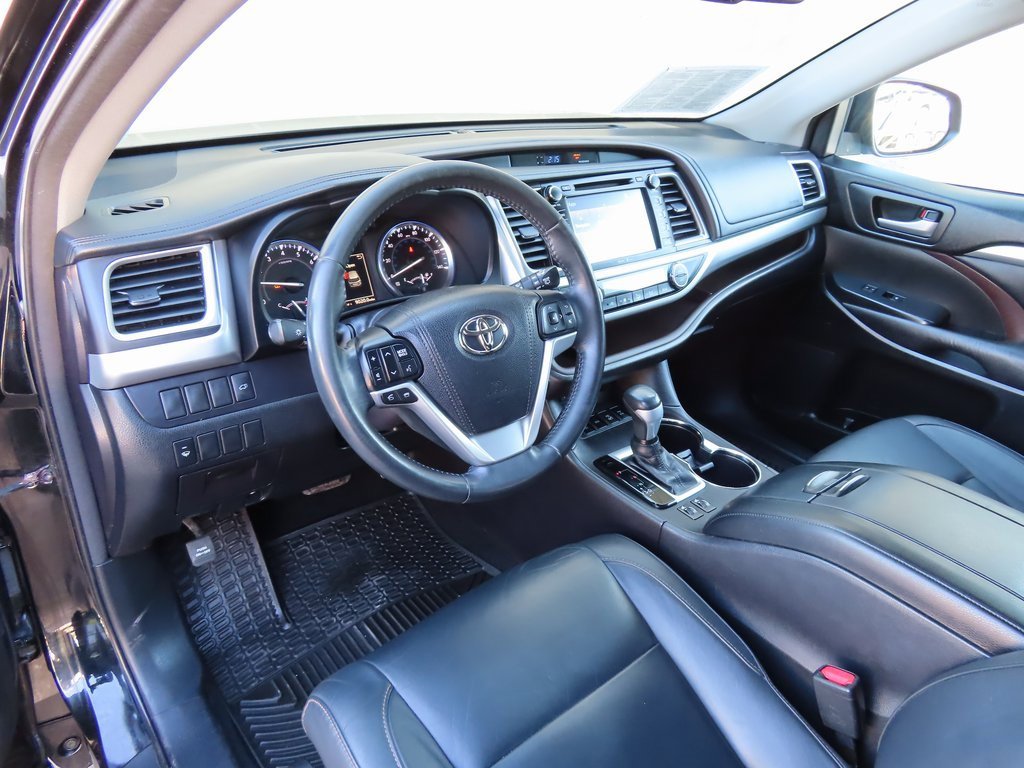 Used 2015 Toyota Highlander XLE image 21