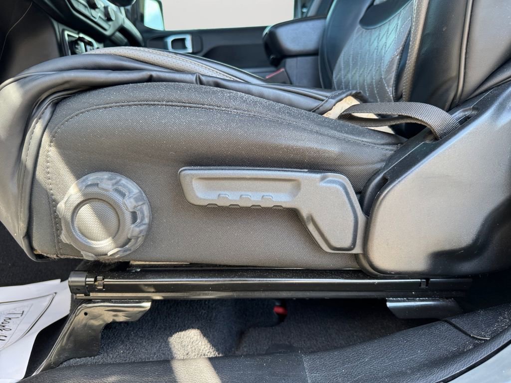 Used 2020 Jeep Wrangler Unlimited Sport image 25