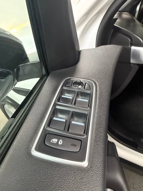 Used 2019 Jaguar F-PACE Premium AWD/4WD image 24