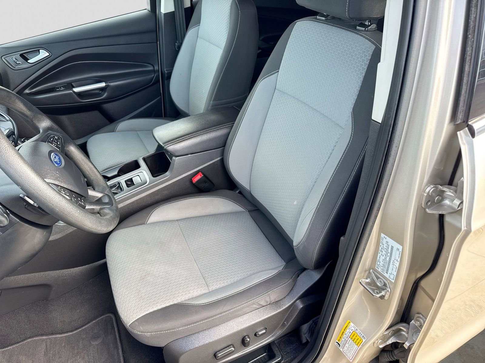 Used 2017 Ford Escape SE w/ Equipment Group 201A image 15