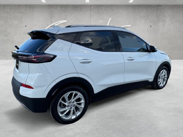 Certified 2023 Chevrolet Bolt EUV LT FWD image 16