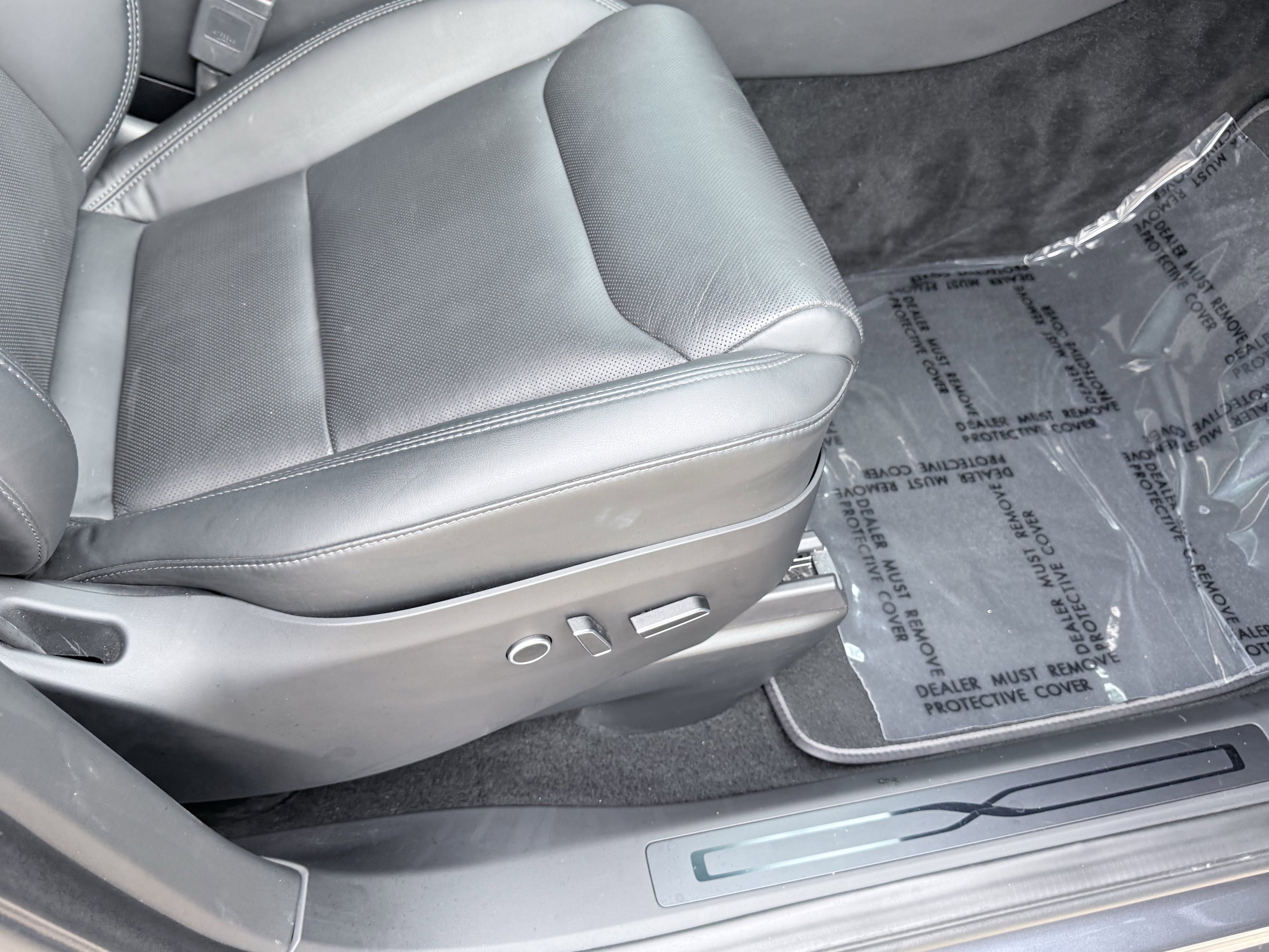 Used 2023 Tesla Model X image 51