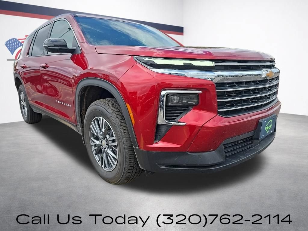 Certified 2025 Chevrolet Traverse LT w/ Driver Confidence Package AWD/4WD image 3