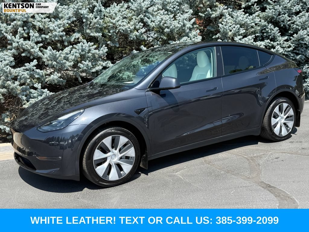 Used 2024 Tesla Model Y Long Range AWD/4WD image 1