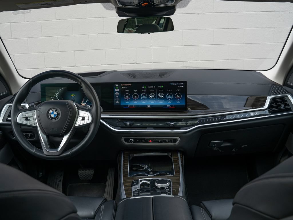 Used 2023 BMW X7 xDrive40i w/ Premium Package AWD/4WD image 22