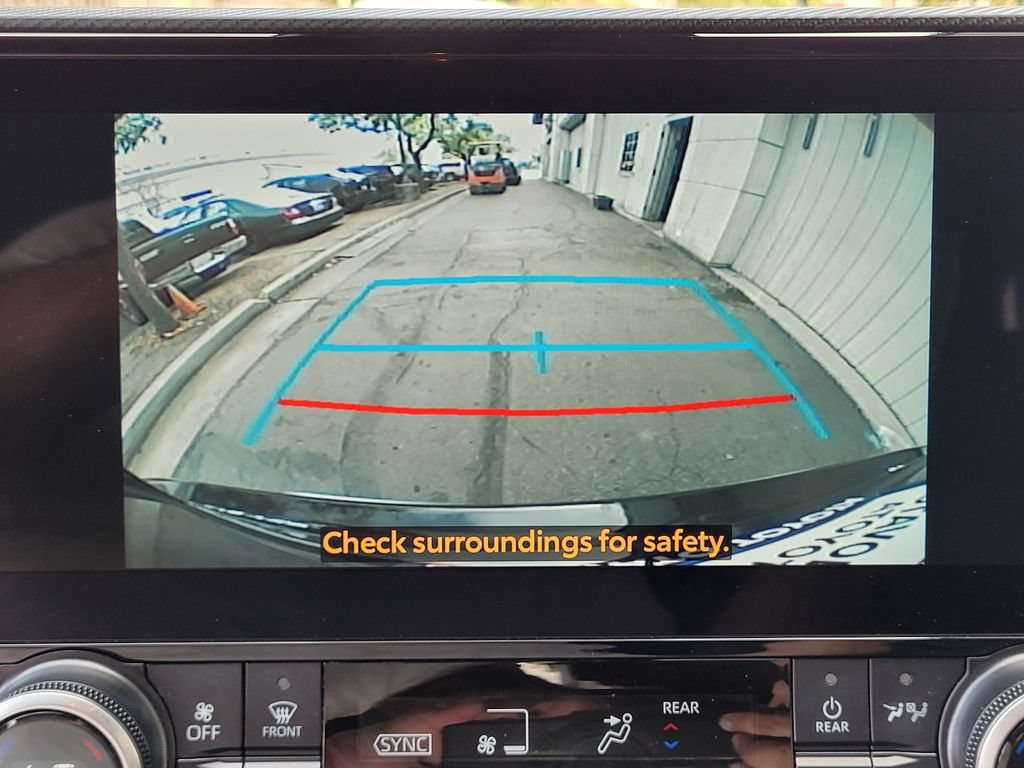 Used 2024 Toyota Highlander XSE AWD/4WD image 12