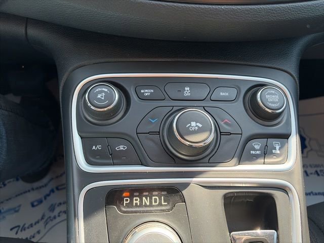 Used 2016 Chrysler 200 Limited image 23