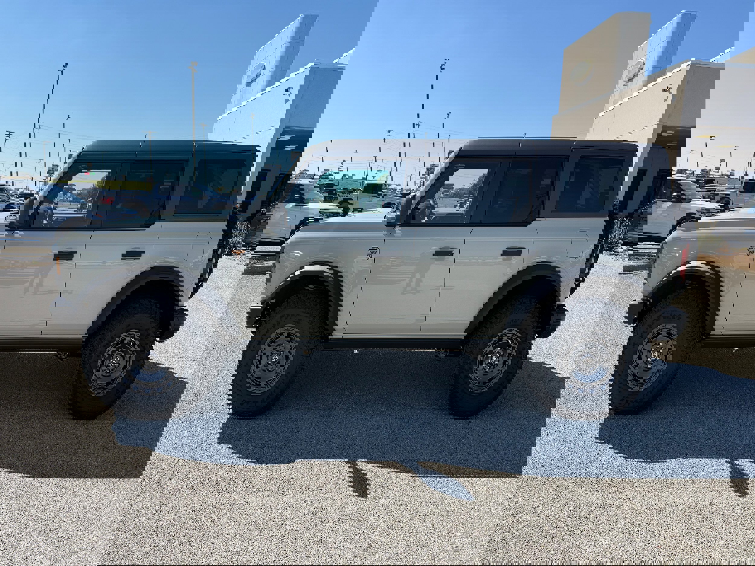 New 2025 Ford Bronco Badlands w/ Sasquatch Package image 9