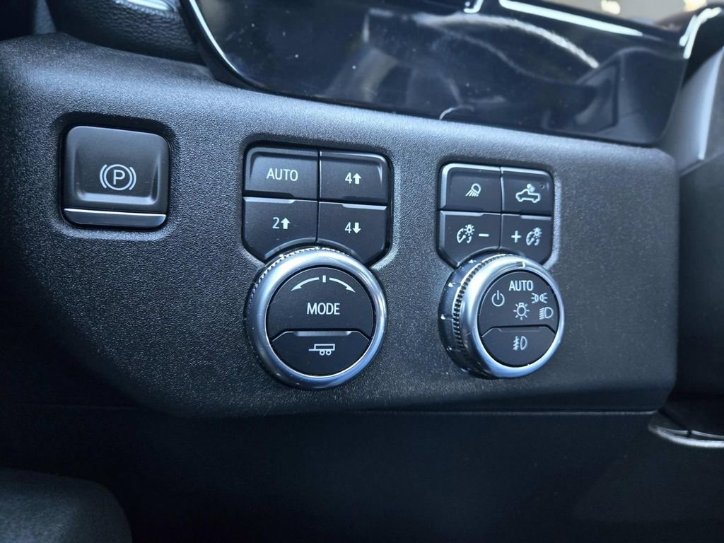 Used 2023 GMC Sierra 1500 SLT w/ SLT Premium Plus Package image 39