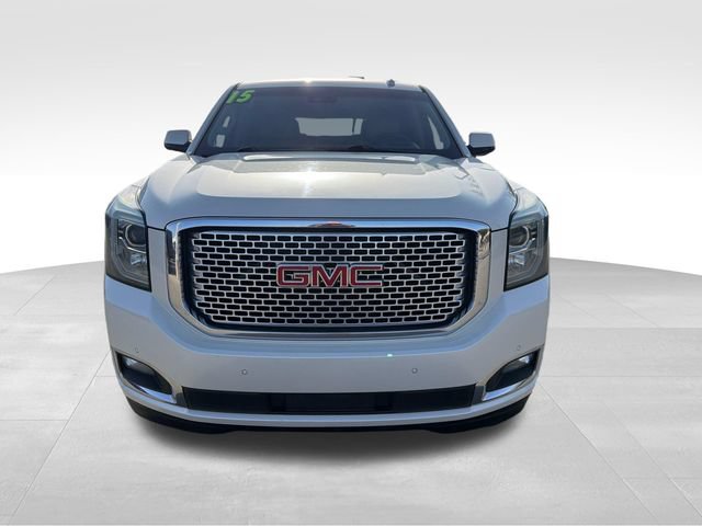Used 2015 GMC Yukon Denali w/ Premium Package AWD/4WD image 2