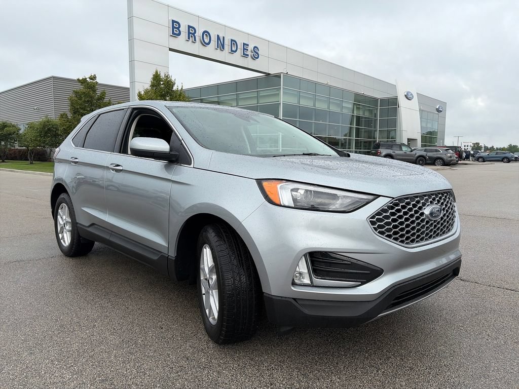 Used 2024 Ford Edge SEL w/ Convenience Package