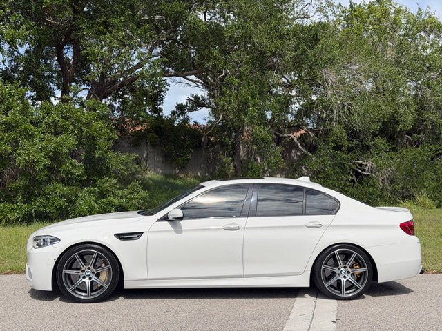 Used 2014 BMW M5 image 2