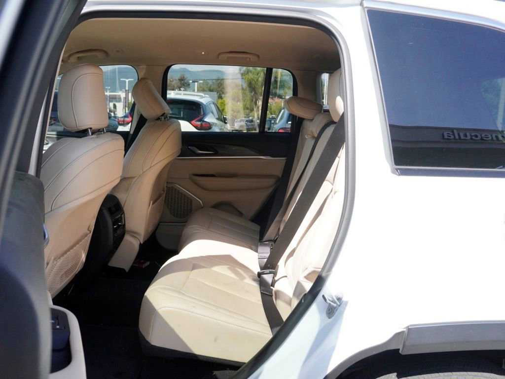 Used 2022 Jeep Grand Cherokee Limited AWD/4WD image 16