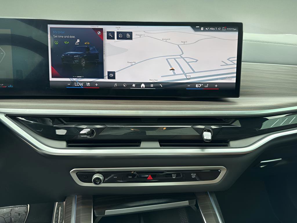 Used 2025 BMW X7 M60i image 24