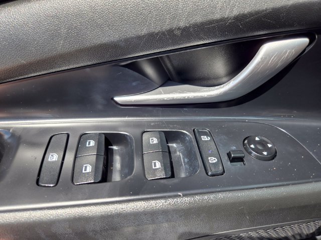 Used 2023 Hyundai Elantra SEL w/ Convenience Package FWD image 36