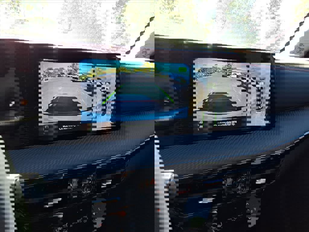 New 2026 Nissan Kicks SR w/ Cold Weather Package image 9