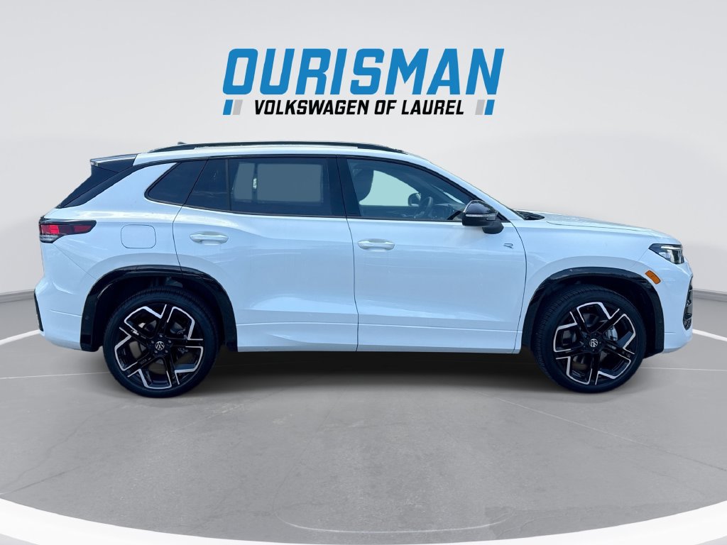 New 2026 Volkswagen Tiguan SE R-Line AWD/4WD image 9