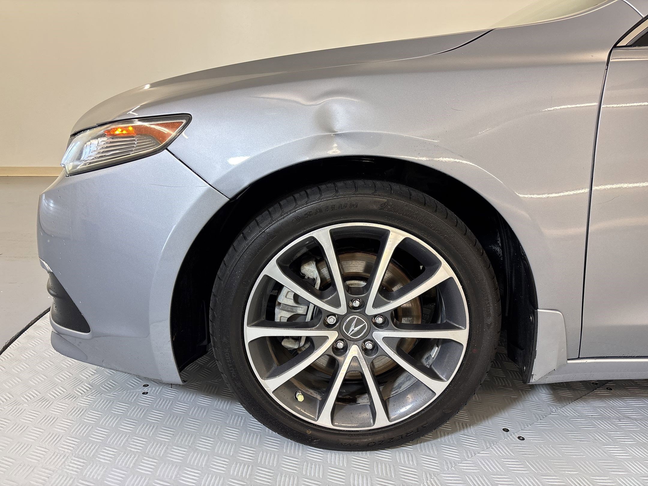 Used 2015 Acura TLX V6 image 10