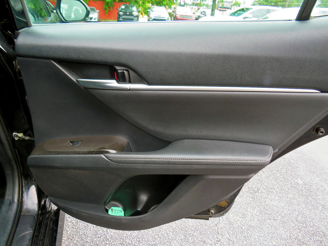 Used 2021 Toyota Camry XLE image 35