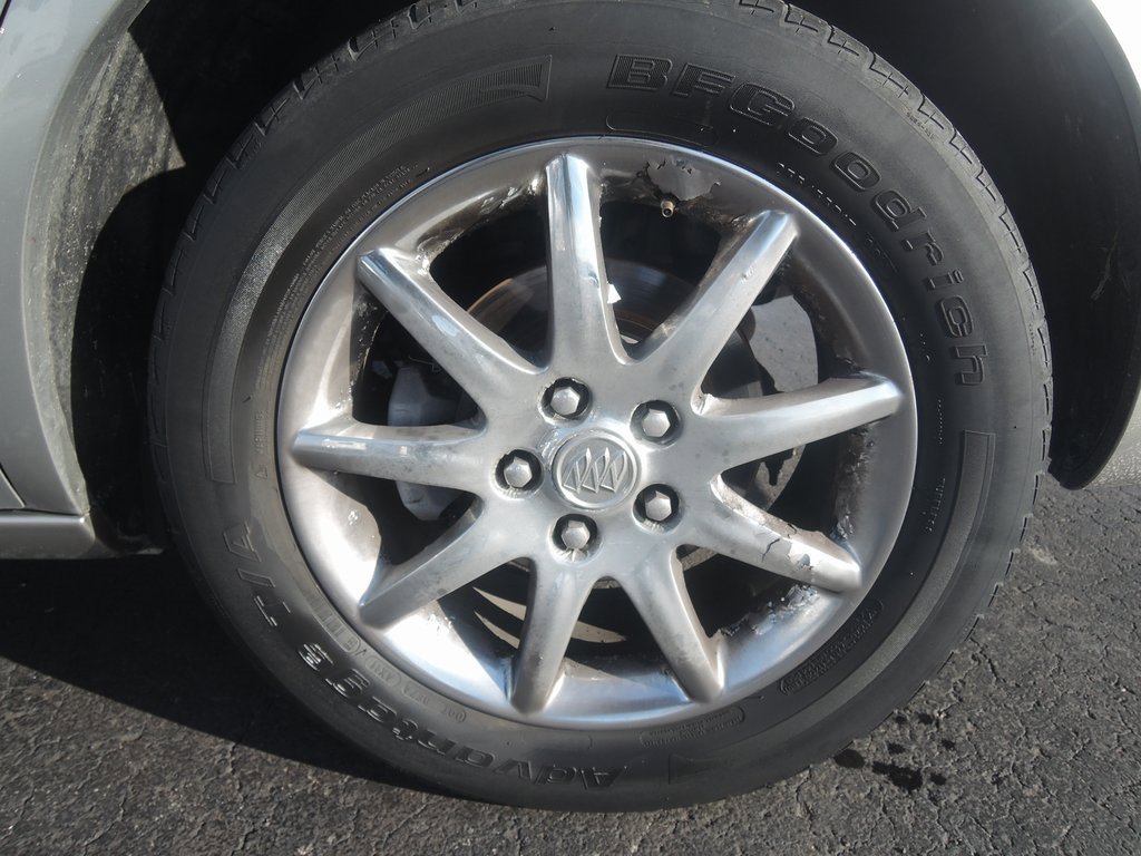 Used 2007 Buick Lucerne CXL image 8