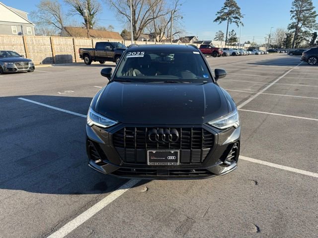 Used 2025 Audi Q3 2.0T Premium Plus w/ Premium Plus Package image 4