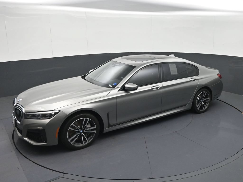 Used 2022 BMW 750i xDrive w/ M Sport Package AWD/4WD image 24