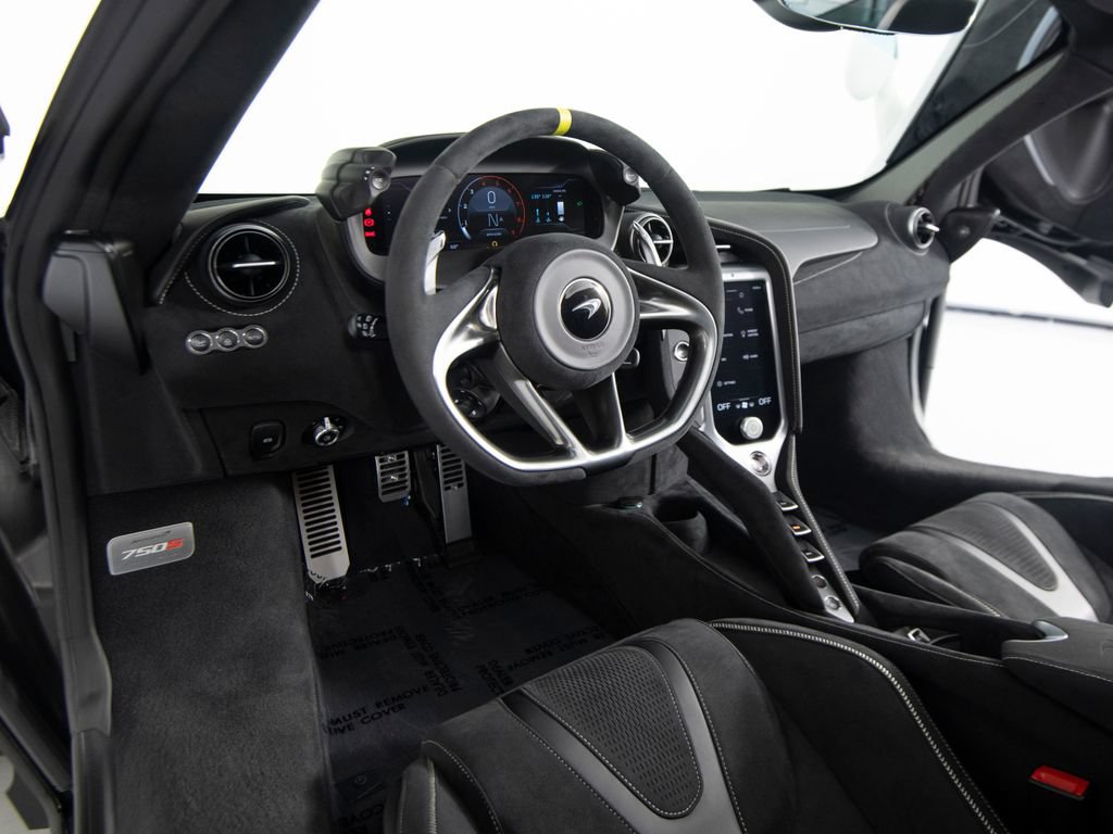 Used 2024 McLaren 750S Spider RWD image 14