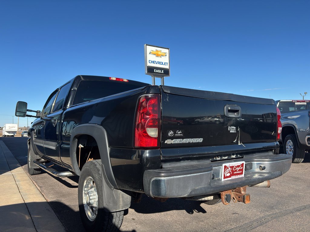 Used 2006 Chevrolet Silverado 2500 LT w/ Heavy-Duty Power Package image 8