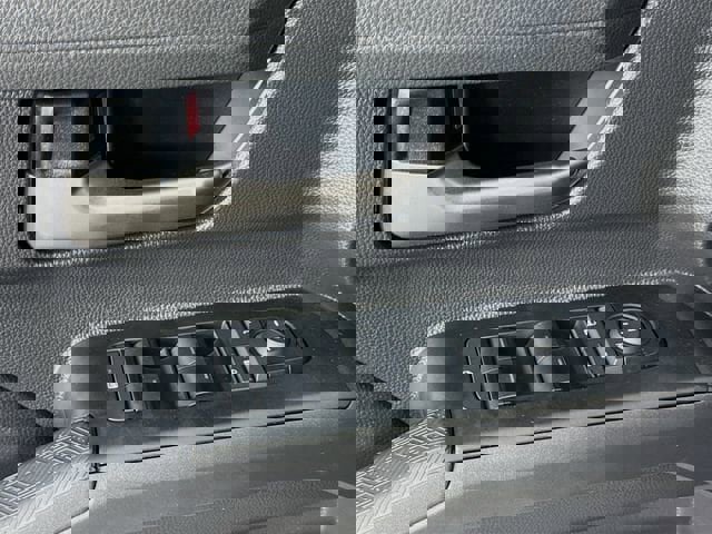 Certified 2025 Toyota Tacoma TRD Off-Road image 18