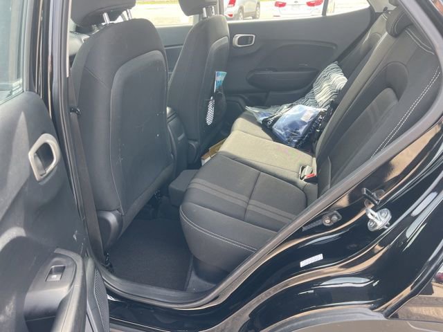 Used 2021 Hyundai Venue SEL image 9