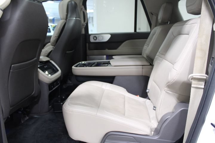 Used 2022 Lincoln Navigator L Reserve AWD/4WD image 25