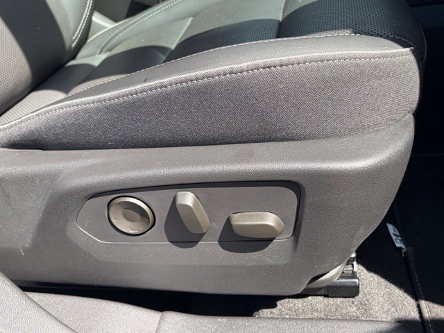 Used 2021 Buick Envision Essence AWD/4WD image 30