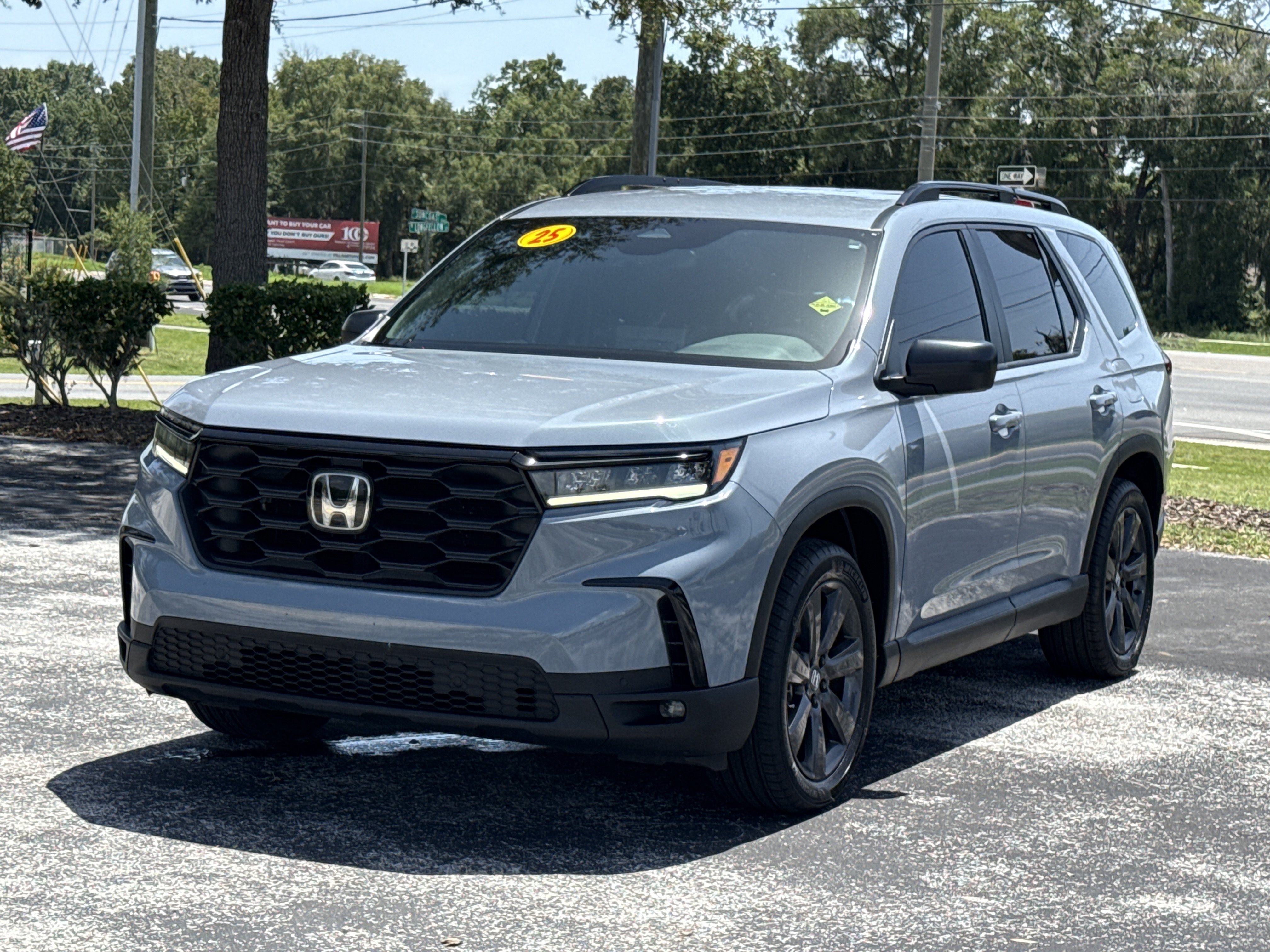 Certified 2025 Honda Pilot Sport image 13