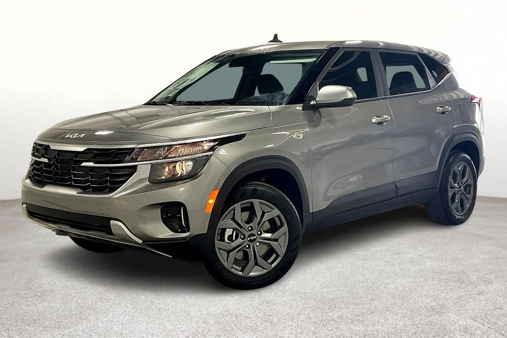 New 2026 Kia Seltos LX image 2