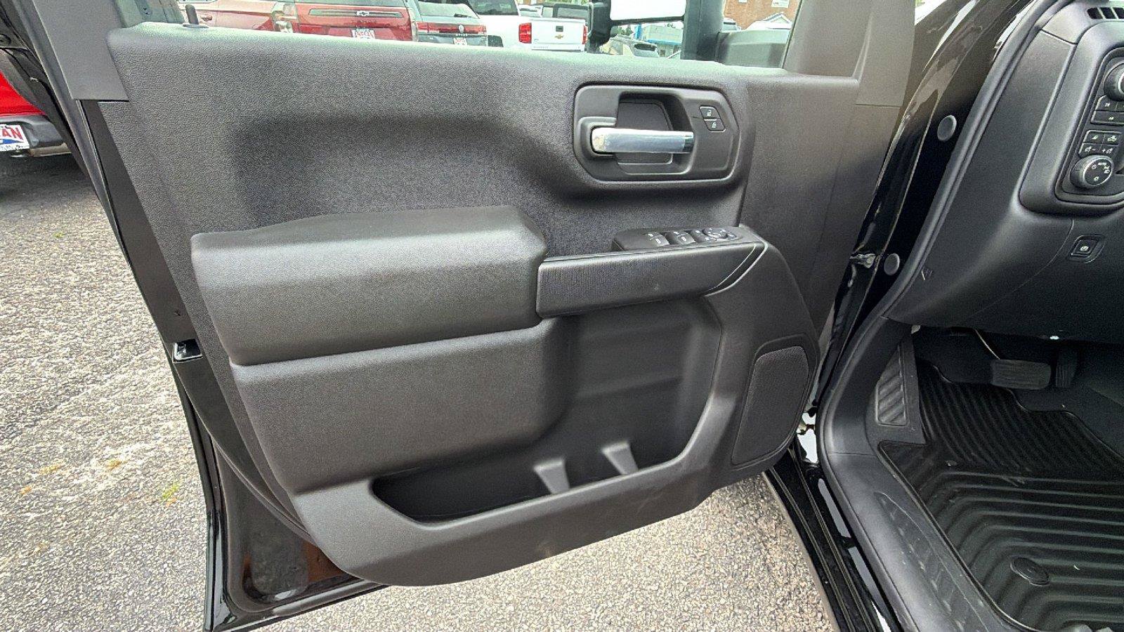 New 2026 Chevrolet Silverado 2500 Custom w/ Custom Value Package AWD/4WD image 14