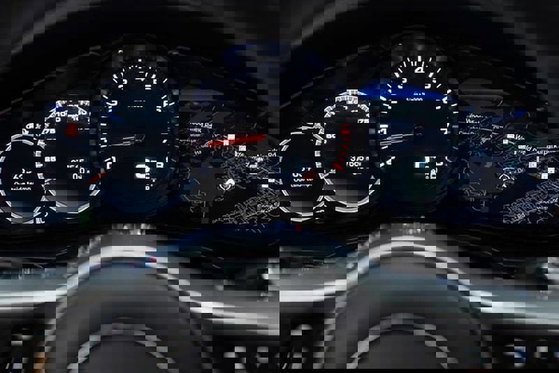 Used 2023 Porsche Cayenne Platinum Edition image 21