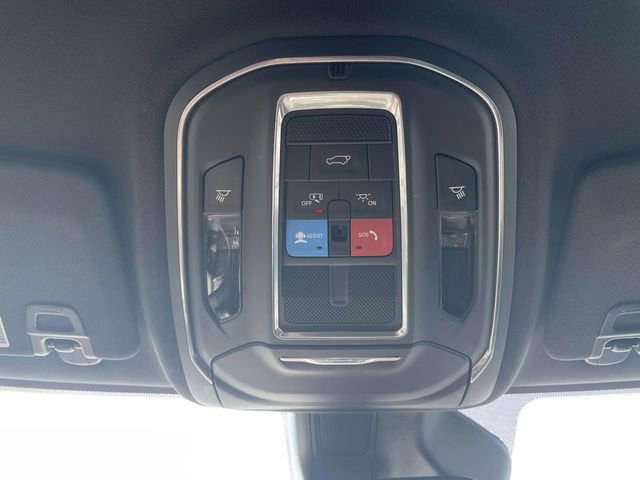 Used 2024 Jeep Grand Cherokee L Laredo image 33