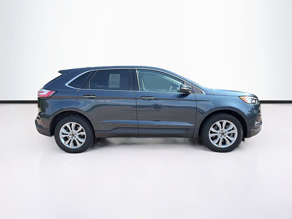 Certified 2024 Ford Edge Titanium AWD/4WD image 4